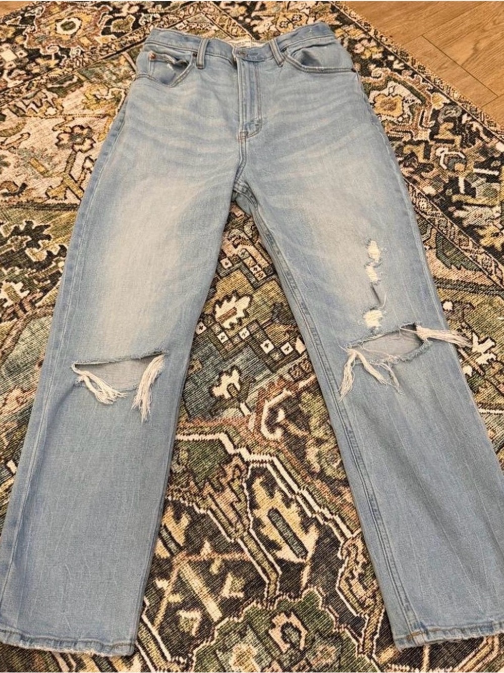 Abercrombie Ultra High Rise Ankle Straight Distressed Jeans